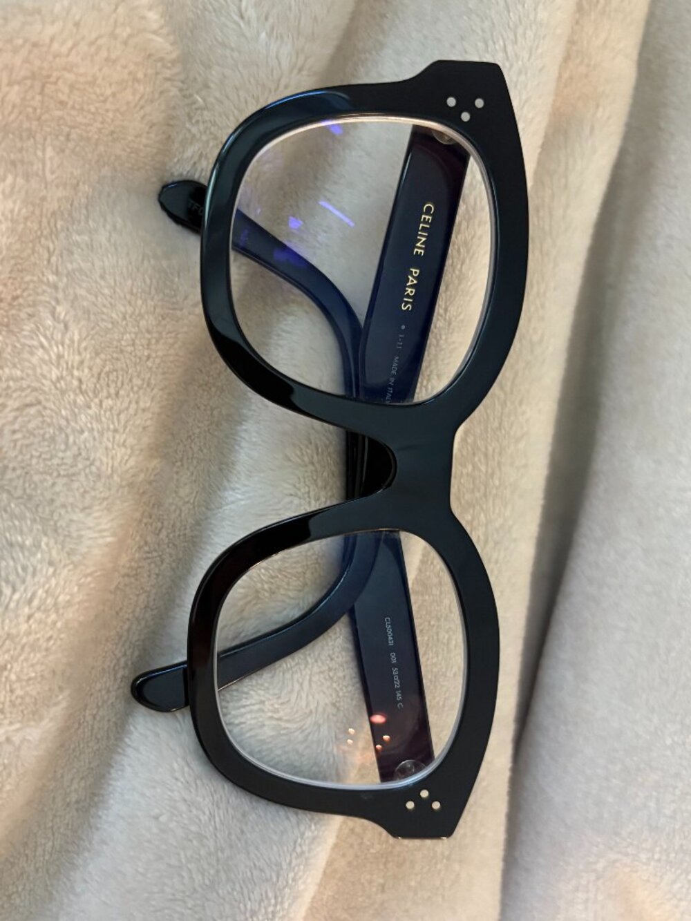 Celine eyeglasses, with black acetate frame. Right eye 3.25; left eye 2.75